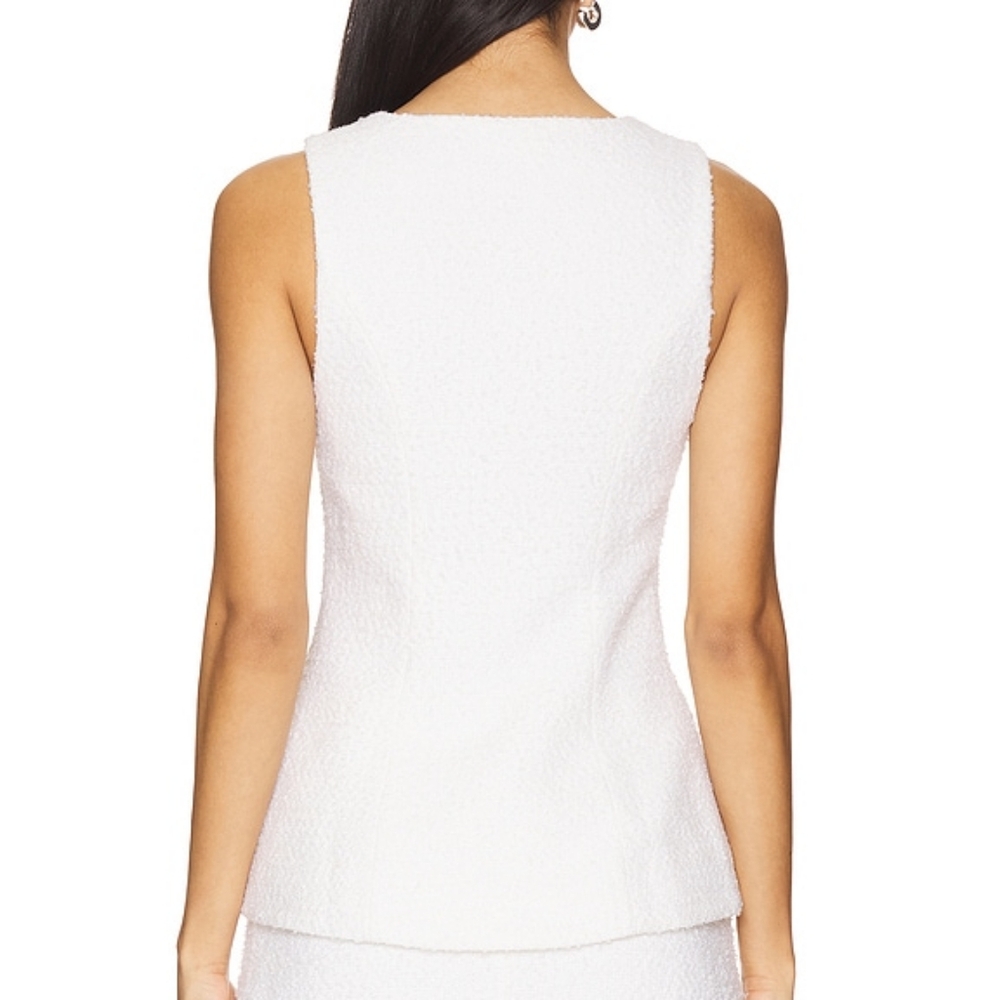 Lovers + Friends White Sleeveless Shirt and Skort set - Picture 9 of 9